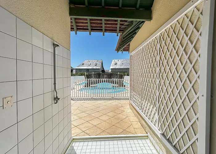 Semesterbostad Maison Cosy Avec Terrasse Port Et Plage A Pied *